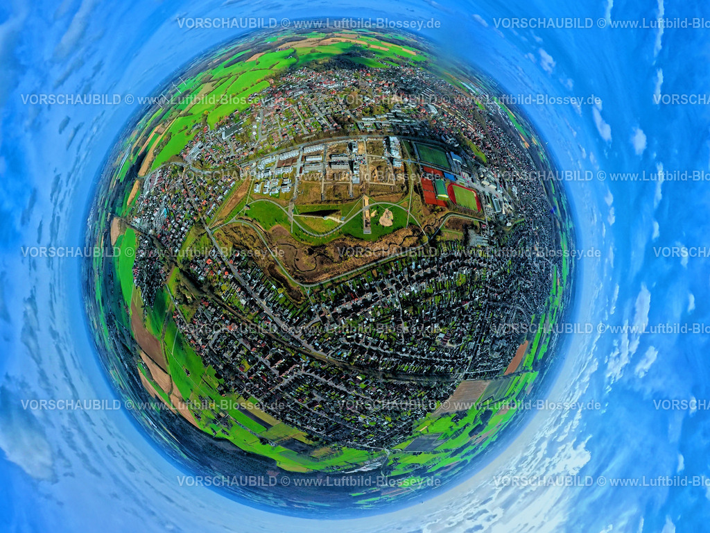 Selm260307021_Insta360 | Luftbild, Campusplatz Süd und Campusplatz Nord, Sportzentrum mit Sparkassen Arena SG Selm und Tennisplätzen TC Selm 76 e.V., Wohnen am Auenpark Baustelle mit Neubau Wohnhäuser, Erdkugel, Fisheye Aufnahme, Fischaugen Aufnahme, 360 Grad Aufnahme, tiny world, little planet, fisheye Bild, Selm, Münsterland, NRW, Deutschland