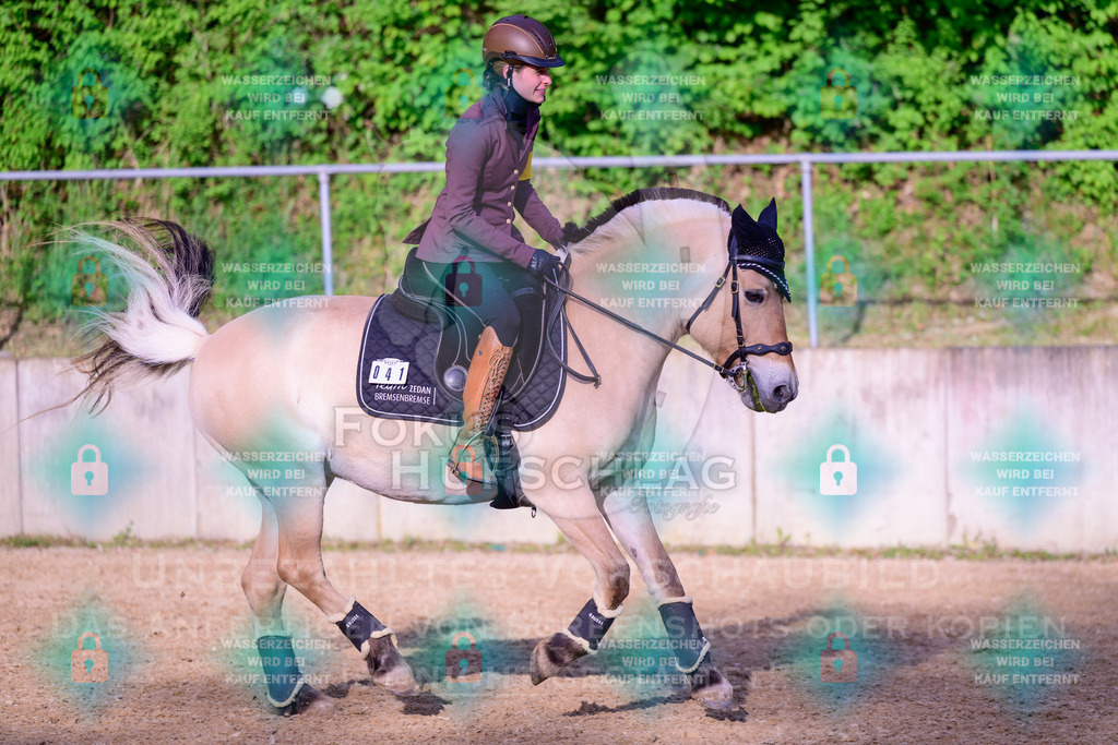 02052026-Giesenbach-03-Speedtrail-0504 | Fokus Hufschlag Fotografie - Realisiert mit Pictrs.com