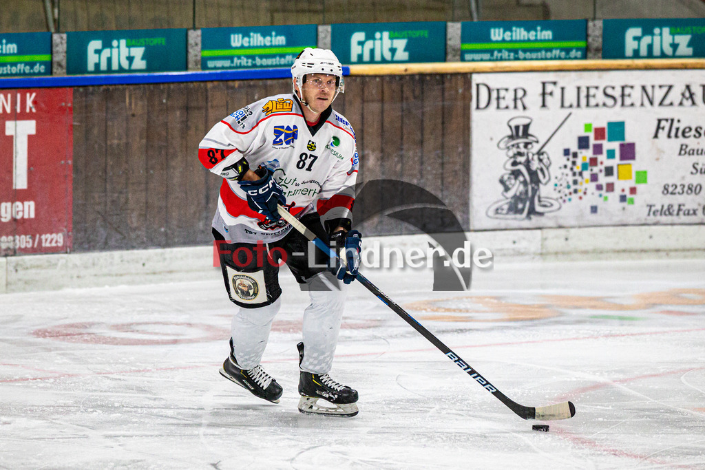 TSV Peißenberg Miners vs Legenden 20 TSV Peißenberg | TSV Peißenberg Legenden 20 Jahre Bayernliga, TSV Peißenberg Miners vs Legenden 20 TSV Peißenberg,Tobias Maier (Legenden 87) in Aktion,2024-09-13 in Peißenberg (Eisstadion)Tobias Maier (Legenden 87)Copyright: WolfgangxLindner
