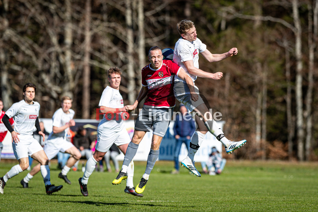 FC Wildsteig/Rottenbuch gegen Lenggrieser SC | Fußball Kreisliga Herren Oberbayern Zugspitze Gruppe 1 2025/26, FC Wildsteig/Rottenbuch gegen Lenggrieser SC, 20250406,Kopfball Roman TRAINER (FC Wildsteig/Rottenbuch 19),2025-04-06 in 82401 Rottenbuch (Am Sportplatz 1), Roman TRAINER (FC Wildsteig/Rottenbuch 19)Copyright: WolfgangxLindner www.foto-lindner.de