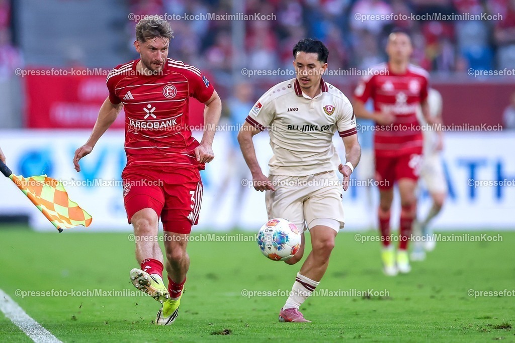 F9524042601035 | 24.04.2026, Fußball, Fortuna Düsseldorf - SC Dynamo Dresden, 2. Fußball Bundesliga, Herren, Merkur Spiel-Arena, 31. Spieltag, Saison 2025 2026: Christopher Lenz&nbsp;(Fortuna Düsseldorf #03) im Zweikampf gegen  Jason Ceka (Dynamo Dresden #07)  DFB regulations prohibit any use of photographs as image sequences and or quasi-video.