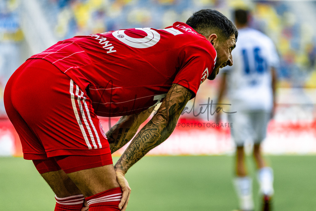Fortuna Düsseldorf vs. Karlsruher SC | Düsseldorf, 30.04.2023: 2. Bundesliga, 30. Spieltag, Fortuna Düsseldorf gegen Karlsruher SC in der Merkur Arena in Düsseldorf. Foto: sportfotografie.ms | Markus Paletta - Realisiert mit Pictrs.com