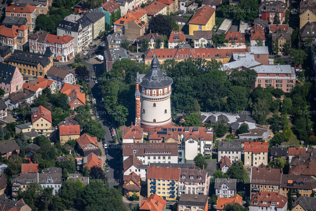 4035425 | BRAUNSCHWEIG 31.07.2020 Bauwerk des Industriedenkmales Wasserturm BS|ENERGY an der Hochstraße - Giersbergstraße in Braunschweig im Bundesland Niedersachsen, Deutschland. Weiterführende Informationen bei: BS|ENERGY Braunschweiger Versorgungs-AG & Co.KG. // Building of industrial monument water tower BS|ENERGY in Brunswick in the state Lower Saxony, Germany. Further information at: BS|ENERGY Braunschweiger Versorgungs-AG & Co.KG. Foto: Gerhard Launer