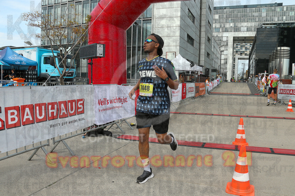 250920_1322_EX1_4232 | Sportfotografie im Rhein-Sieg Kreis, Köln, Bonn, NRW, Rheinland Pfalz, Hessen, etc. Unser Tätigkeitsfeld umfasst den Laufsport vom Volkslauf über den Marathon, Duathlon, Triathon bis zum Ultralauf wie Kölnpfad Ultra oder Schindertrail.