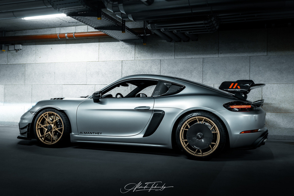 718 Cayman GT4 RS Manthey | Entdecken Sie die faszinierende Welt von Alexander Tschuncky Arts: Kreative Fotografie, atemberaubende Automobilkunst und hochwertiger Bilderdruck. Lassen Sie sich inspirieren! - Realisiert mit Pictrs.com