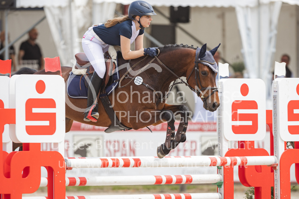 220612_LüPfSpTa_Stil-A1_CWD-402 | Lützower Pferdesporttage
Stilspringprüfung Kl.A** Qualifikation zum CWD Kids Cup 2022 JUN
12.06.2022