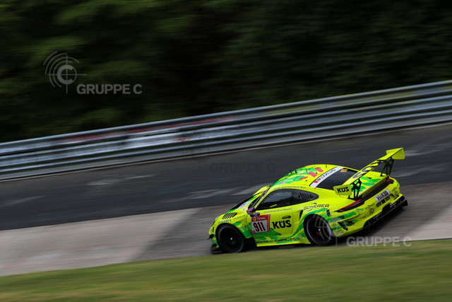 24hNbr21_031735JB_JB | ADAC TOTAL 24h Nürburgring 2021 - Foto: Gruppe C Photography; #911 Porsche 911 GT3 R, Manthey Racing: Matteo Cairoli, Lars Kern, Michael Christensen, Kevin Estre - Realisiert mit Pictrs.com