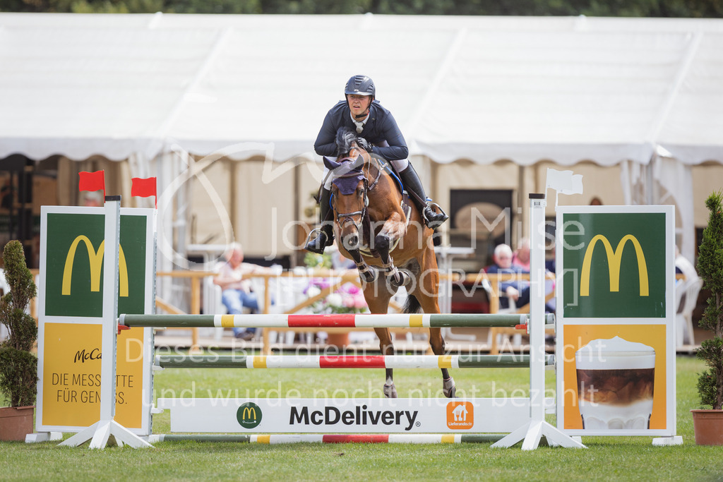 220715_LC_SprPfL1-205 | Deine schönsten Turniermomente als professionelle Fotos! Entdecke hochwertige Pferdesport-Fotografie im Online-Shop. Jetzt Fotos finden & bestellen!