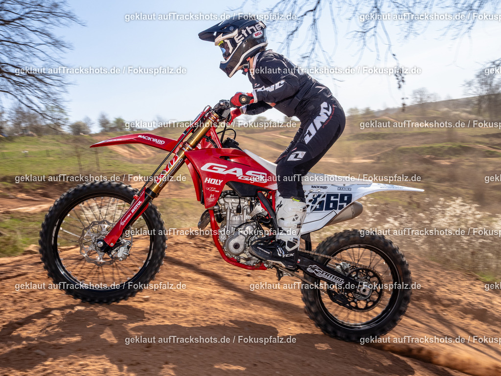 Schweyen040525-113 | Trackshots.de / Fokuspfalz.de - Realisiert mit Pictrs.com