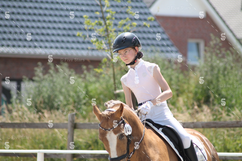 DSC00523_mitLogo2 | Five Stars Fotografie und Videografie fängt Ihre besonderen Momente mit atemberaubenden Bildern und hochwertigen Videos ein. Perfekt für Hochzeiten, Events und mehr – lassen Sie sich von unserer Expertise und Kreativität begeistern. - Realisiert mit Pictrs.com