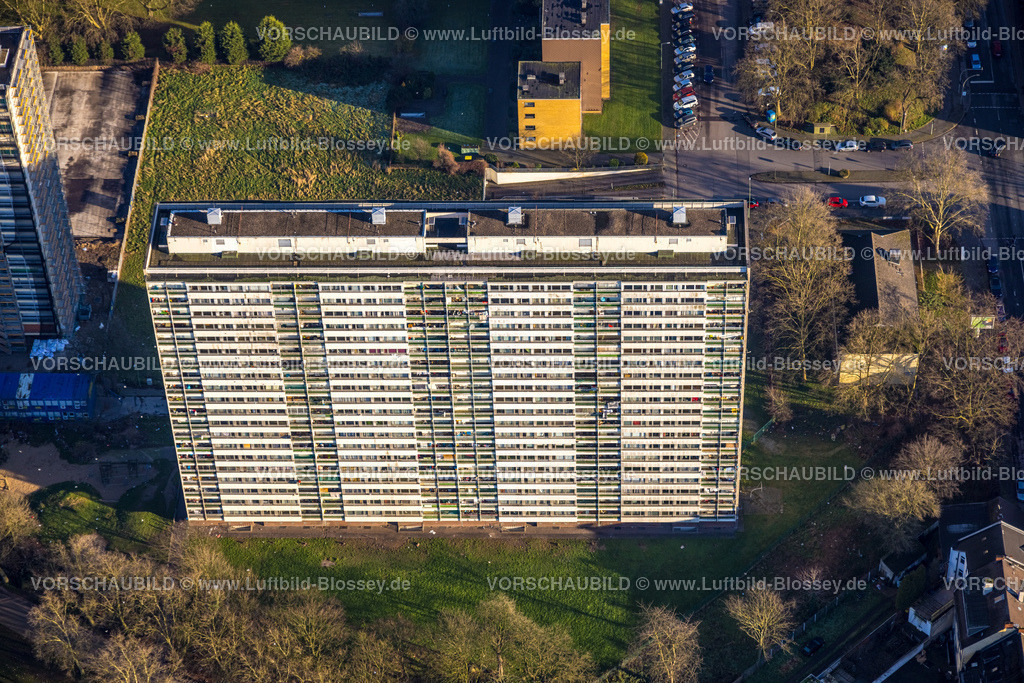 Duisburg241202309 | Luftbild, Die Weißen Riesen Hochhäuser Wohnpark Hochheide, Hochhaus-Wohnsiedlung, Fesnter und Balkone, Formen und Farben, Hochheide, Duisburg, Ruhrgebiet, Nordrhein-Westfalen, Deutschland