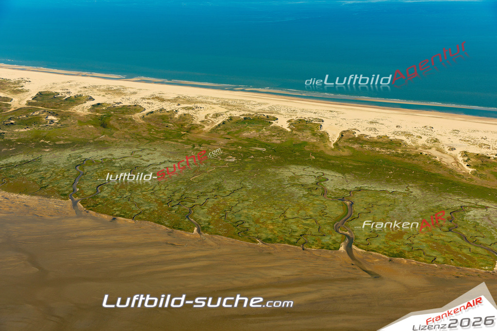 Aktuelles Luftbild von  Norderney - Die Luftaufnahme wurde 2022 mittels UL-Flugzeug erstellt ( keine Drohne ) - hochauflösende Kamera-Systeme von  Canon -Beste Qualität - Für grossformatige Ausdrucke geeignet. Die Geschenkidee !