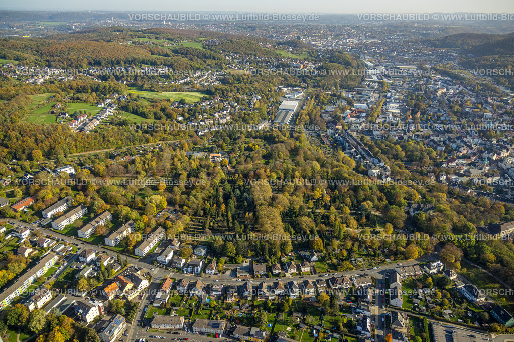 Hagen221015524 | Luftbild, Evang. Friedhof Haspe, Kath. Friedhof Haspe, Herbstwald, Haspe-West, Hagen, Ruhrgebiet, Nordrhein-Westfalen, Deutschland