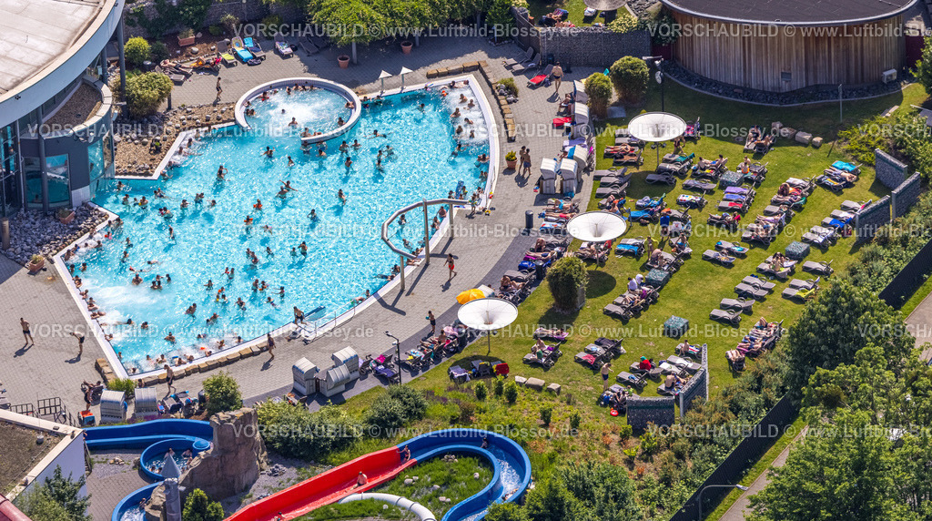Hamm220504422 | Luftbild, Maximare Erlebnistherme Bad Hamm, Erlebnisbad mit Badegästen und Liegewiese, Mitte, Hamm, Ruhrgebiet, Nordrhein-Westfalen, Deutschland