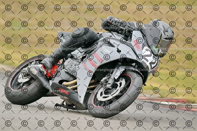25bt05-0526 | markuskiefer.com - Realisiert mit Pictrs.com