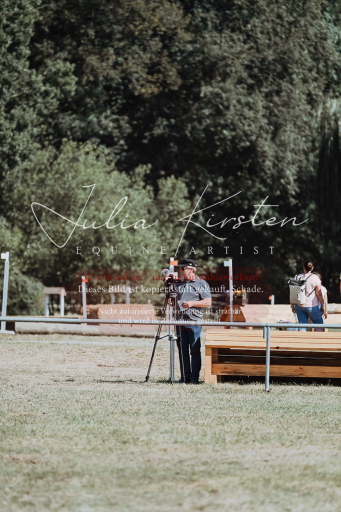 DSC_9564 | Pferde- und Turnierfotografie in Westsachsen. Pferdeportraits, Auftragszeichnungen und intuitive Kunst.