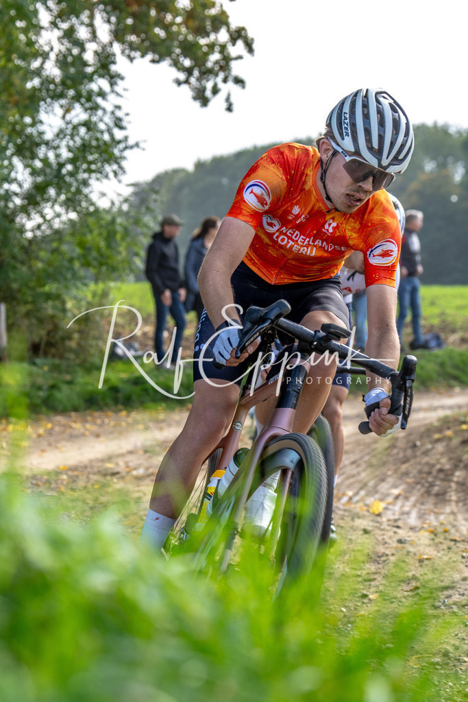 Ralf Eppink Photography 20251012_DSC04456 | Sportfotografie, Eventfotografie, Porträtfotografie, Radsport Fotograf, Triathlon Fotograf, Düsseldorf Fotograf, Köln Fotograf, Actionfotografie, Teamfotografie, Peoplefotografie, Business Portraits, Veranstaltungsfotografie, Reportagefotografie - Realisiert mit Pictrs.com