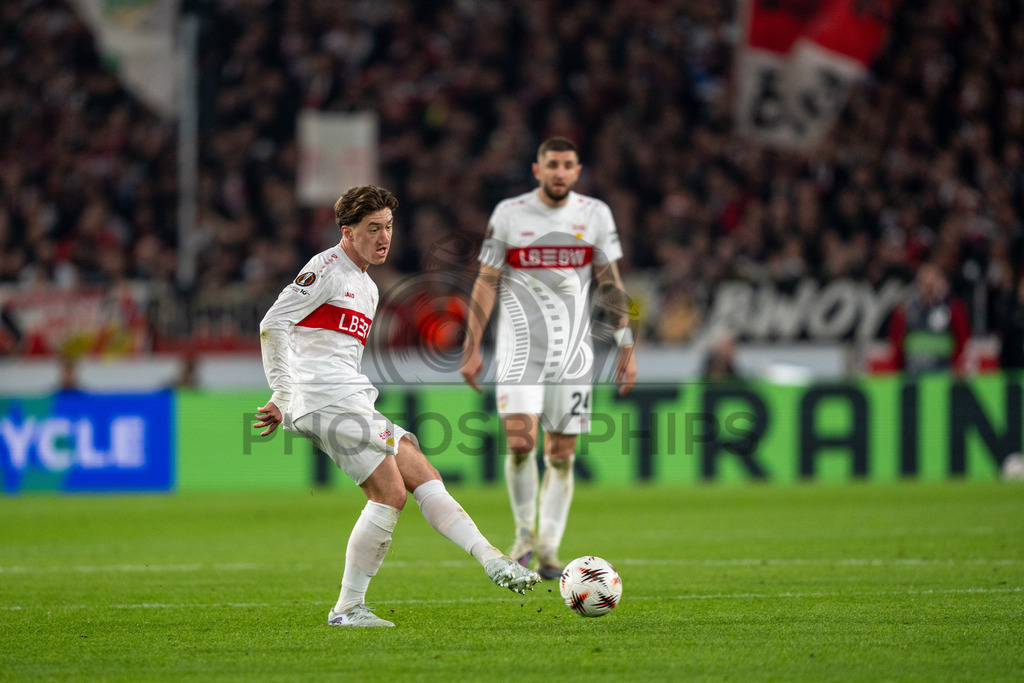 VfB Stuttgart vs. FC Porto, Fussball, Europa League, Achtelfinale, Hinspiel, 12.03.2026 | Angelo Stiller (VfB Stuttgart, #06),VfB Stuttgart vs. FC Porto, Fussball, Europa League, Achtelfinale, Hinspiel, 12.03.2026Foto: photosbyphips/Philip Ziegler