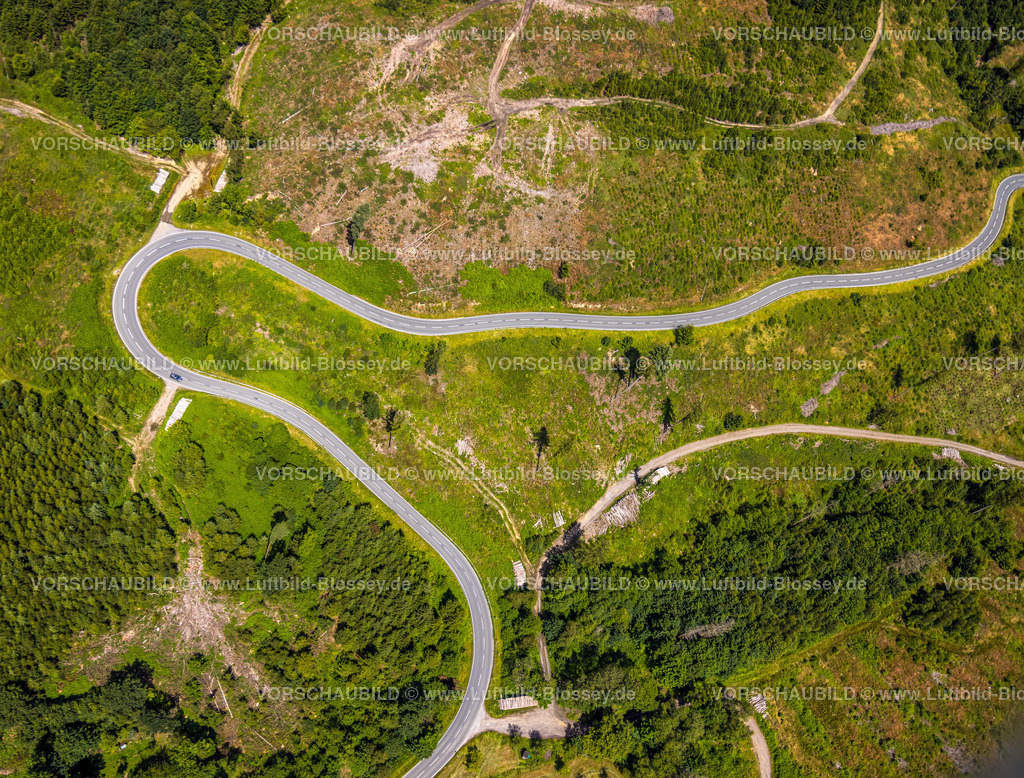 Sundern240708346 | Luftbild, Serpentinen am Ochsenkopf zwischen Arnsberg und Sundern im Waldgebiet mit Waldschäden Stockumer Höhe, gefährliche Motorradstrecke, Sunderner Straße Landesstraße L685, Hachen, Sundern, Sauerland, Nordrhein-Westfalen, Deutschland