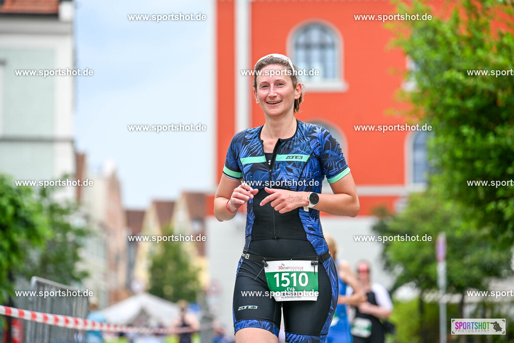 SZI_5420 | Stadttriathlon Erding 2025. #yourpictrs #sportshot_your_pictrs @Sportshotphotography #stadttriathlonerding Copyright: www.sportshot.de