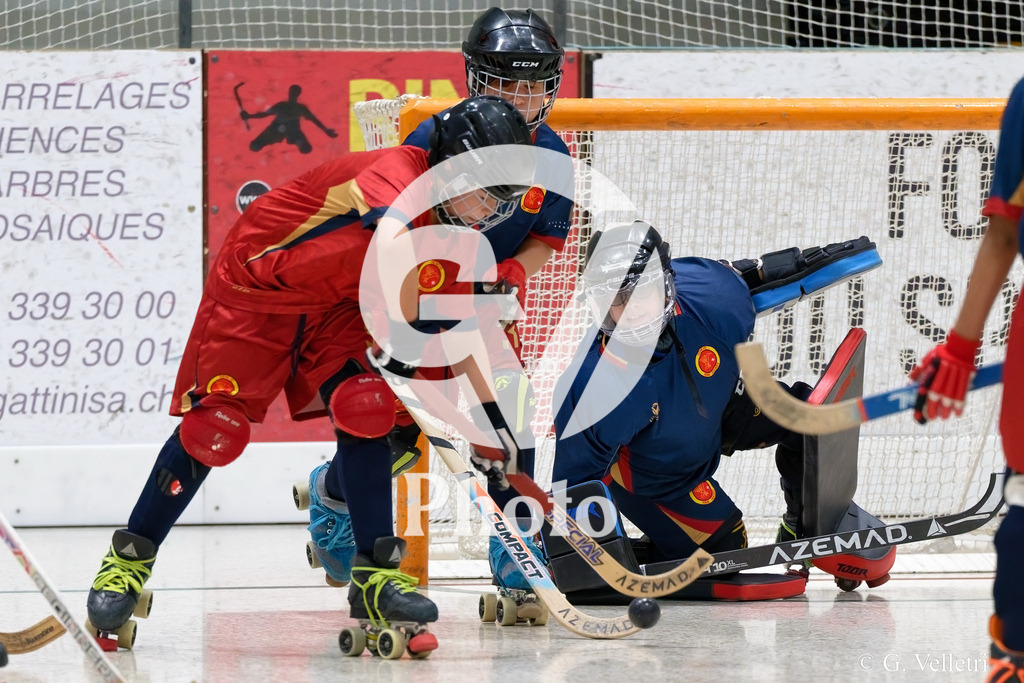 U13  - Geneve RHC v HC Munsingen W  |  during the U13  match between Geneve RHC and HC Munsingen W  at Centre sportif de la queue d'arve in Geneve, Switzerland