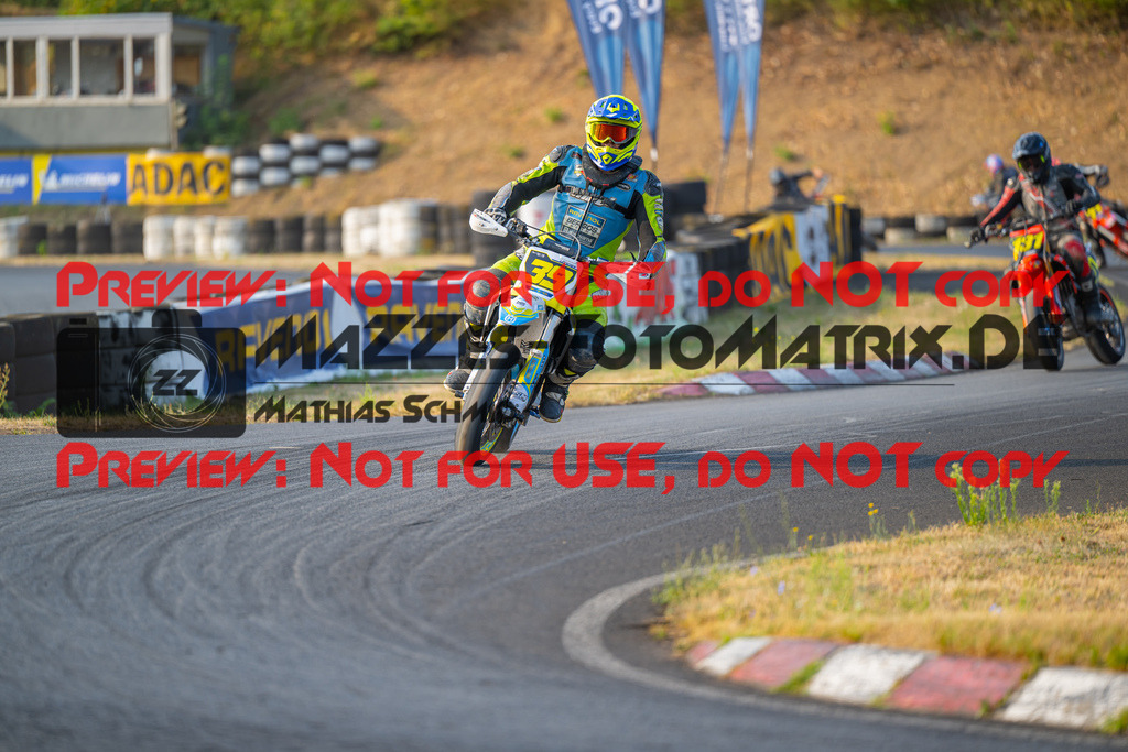 MaZZes-Fotomatrix-20260816-611582 | S2