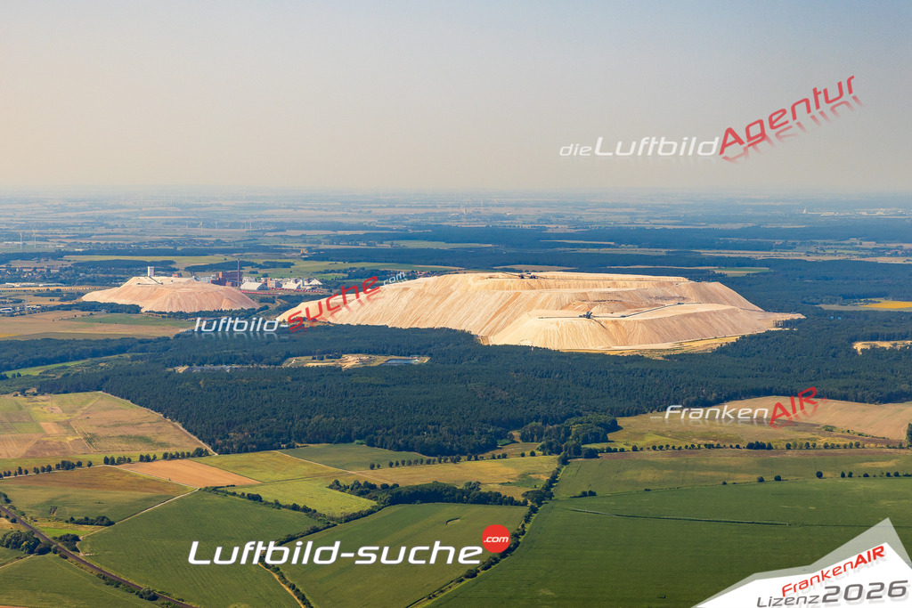 Bergbau Angern Bild- Das Luftbild wurde 2025 vom UL-Flugzeug heraus erstellt ( keine Drohne bzw. Drohnenaufnahme ) - Hochauflösende Luftaufnahme -Nicht vergleichbar mit Google Maps oder Satelittenbilder- Die Geschenkidee !Mit Lizenz und Bildrechte bestellbar - CC