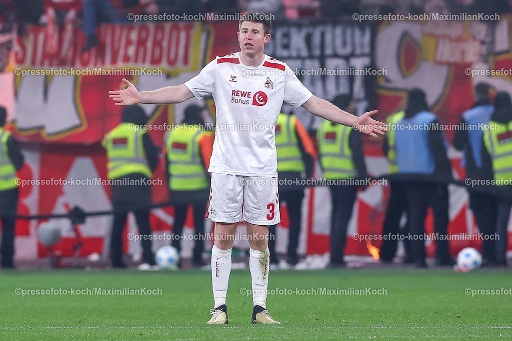 DFB05022502342 | 05.02.2025, Fußball, DFB-Pokal Viertelfinale, Bayer 04 Leverkusen - 1.FC Köln, BayArena, Saison 2024 2025: Dominique Heintz (FC Köln #3) gestikulierendDFB regulations prohibit any use of photographs as image sequences and or quasi-video.