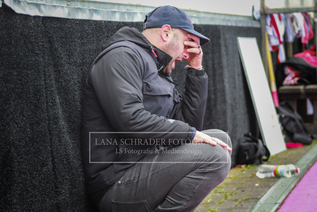 Harvestehude THC - Rot-Weiß Köln 01.04.23 -017 | lanaschraderfotografie - Realisiert mit Pictrs.com