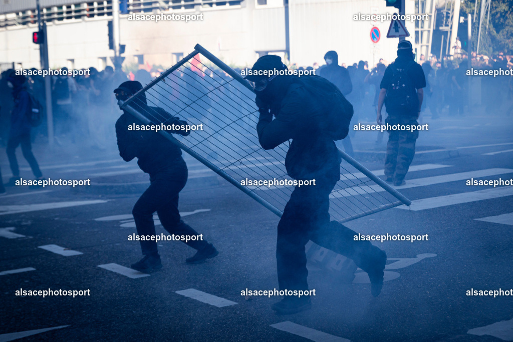 9L6A3567 | manifestation de lycéens à Strasbourg, le 6 octobre 2026, dans le cadre d’un mouvement national de protestation contre les conditions d’apprentissage. - Realisiert mit Pictrs.com