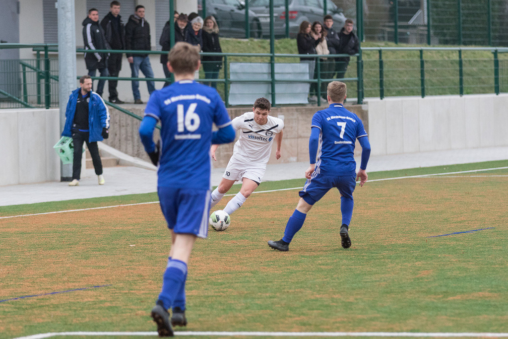 SG Morshausen - SV Oberwesel | Sportfotografie Hermann-Josef Stoffel - Realisiert mit Pictrs.com