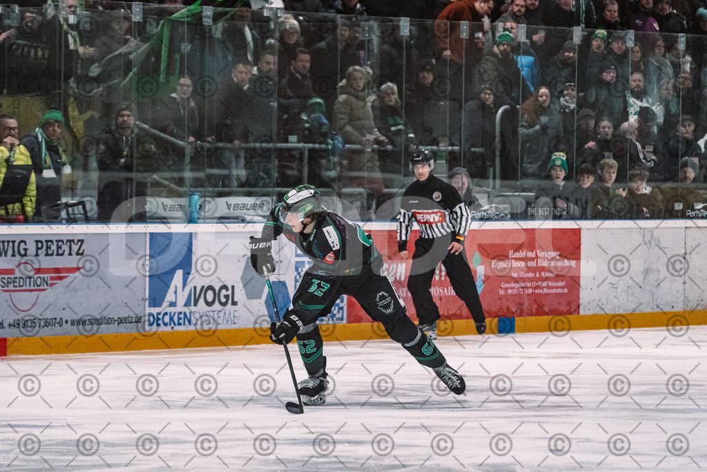 Alligators_vs_Deggendorf_23_01_2026-35 | Höchstadt Alligators Fotogalerie: Eishockey-Action aus Franken. Professionelle Spielfotos, Portraits & Stadionbilder zum Download. Jetzt entdecken! - Realisiert mit Pictrs.com