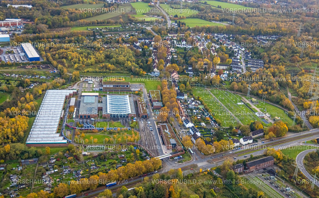 Bochum231102541 | Luftbild, BOGESTRA Betriebshof Engelsburg, Straßenbahnbetrieb und Werkstatt, Energiestromstation Bochum, Wohngebiet mit herbstlichen Laubbäumen, Kruppwerke, Bochum, Ruhrgebiet, Nordrhein-Westfalen, Deutschland