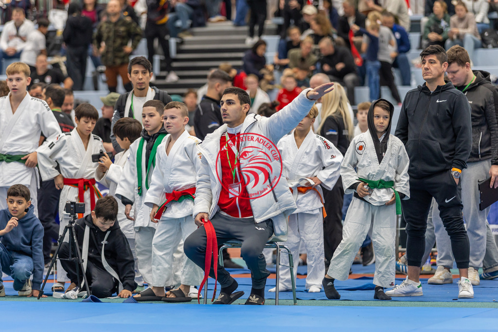 Internationaler Adler Cup 2024 | Foto vom Internationalen Adler Cup Judo Turnier im Sport- und Freizeitzentrum Kalbach im Oktober 2024 - Realisiert mit Pictrs.com