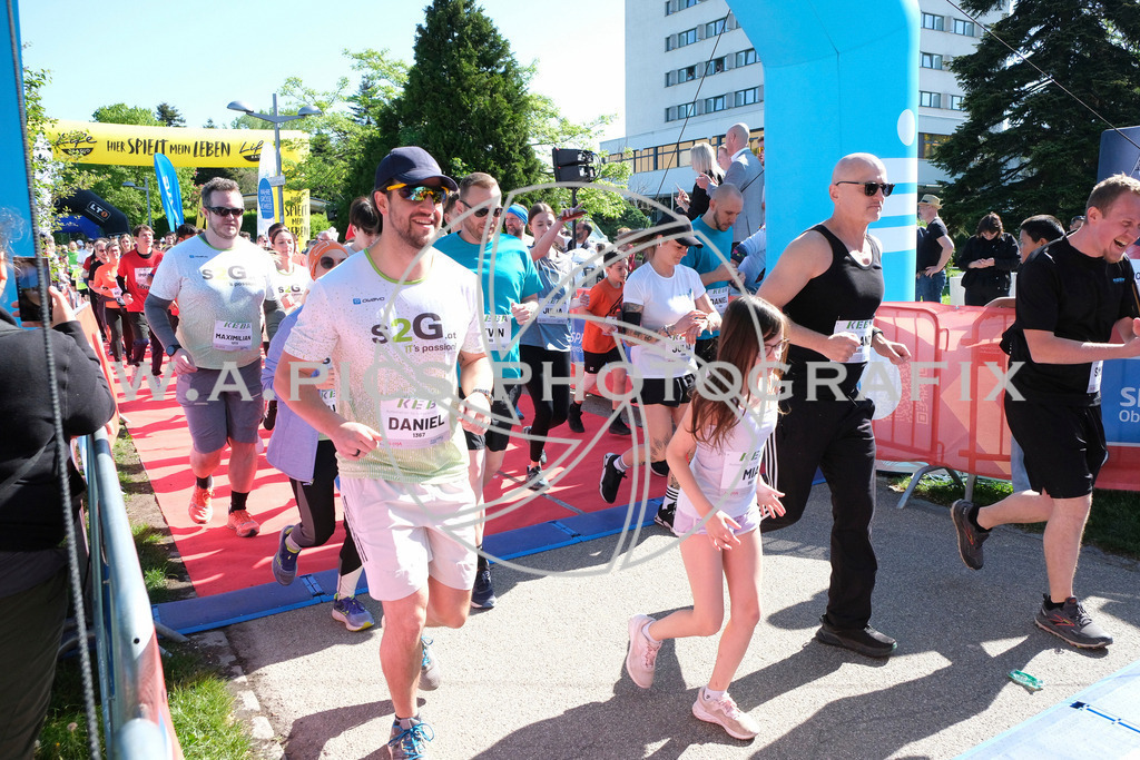 ..... | LINZ,AUSTRIA,27.April 25, Int. 3 Brückenlauf Linz  , Image shows: Photo: WAPICS / Michael Ring