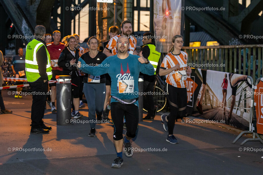 16. OBI Nachtlauf des ASV Koeln; Koeln, 17.05.23 | Impressionen vom 16. OBI Nachtlauf des ASV Koeln am 17.05.23 an Rheinpromenade und Tanzbrunnen in Koeln (Deutschland). Foto: BEAUTIFUL SPORTS/Ulrich Fassbender