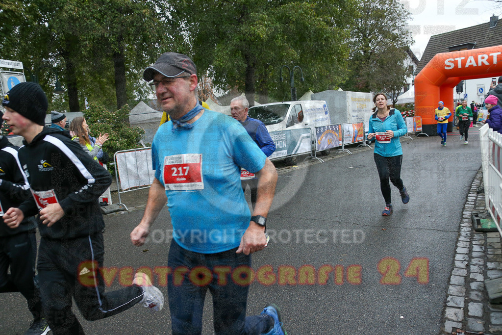 251130_1144_EX1_8614 | Sportfotografie im Rhein-Sieg Kreis, Köln, Bonn, NRW, Rheinland Pfalz, Hessen, etc. Unser Tätigkeitsfeld umfasst den Laufsport vom Volkslauf über den Marathon, Duathlon, Triathon bis zum Ultralauf wie Kölnpfad Ultra oder Schindertrail.