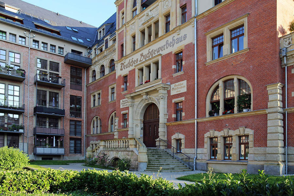 Foto: Leipzig - Deutsches Buchgewerbehaus | Das Team hinter BILDLEXIKON LEIPZIG bündelt historische wie aktuelle Informationen über die Stadt Leipzig in Text und Bild auf einer Plattform und stellt diese der interessierten Öffentlichkeit zur Verfügung.