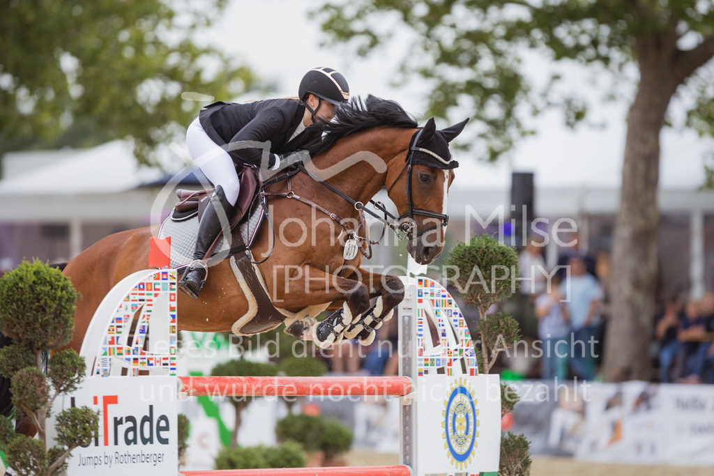 220729_BHO_GT_M2-Spr_1-250 | Deine schönsten Turniermomente als professionelle Fotos! Entdecke hochwertige Pferdesport-Fotografie im Online-Shop. Jetzt Fotos finden & bestellen!