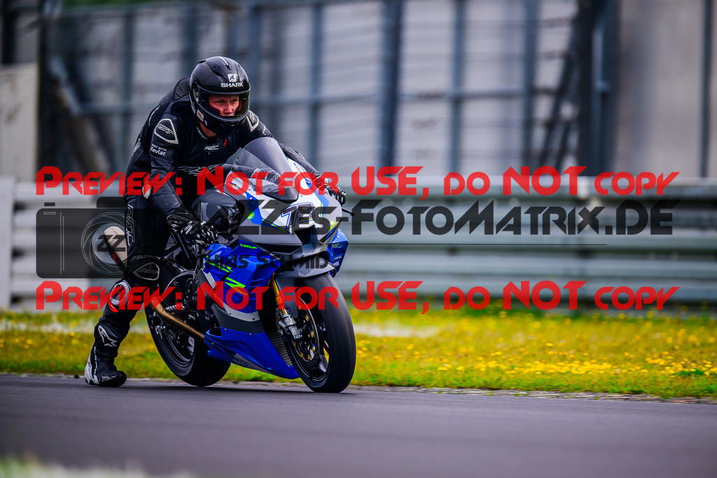 MaZZes_FotoMatrix_240831_6007705_5993 | STK1000