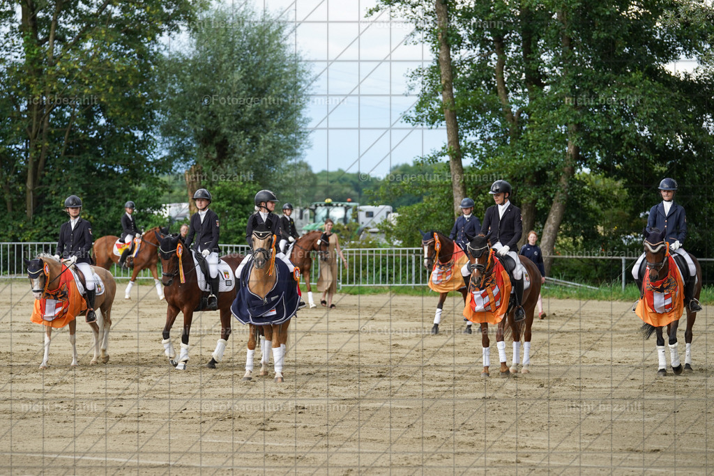 20240630-FAH02490 | Turnierbilder Schwabmünchen, Dressurbilder, Springreitturnier, Reitsportbilder, Turnierfotografen Bayern, Turnierfotograf