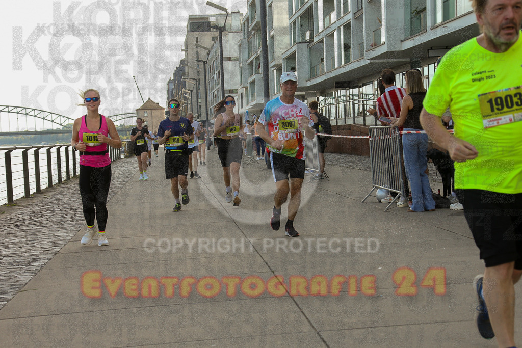 250920_1453_EX1_8078 | Sportfotografie im Rhein-Sieg Kreis, Köln, Bonn, NRW, Rheinland Pfalz, Hessen, etc. Unser Tätigkeitsfeld umfasst den Laufsport vom Volkslauf über den Marathon, Duathlon, Triathon bis zum Ultralauf wie Kölnpfad Ultra oder Schindertrail.