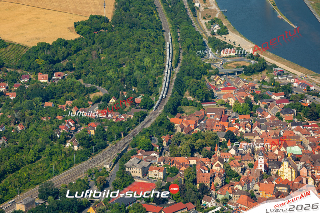 Das Luftbild zeigt :  Römerlager Marktbreit - Die Luftaufnahme wurde 2023 vom UL-Flugzeug aus erstellt ( keine Drohne ) - Hochauflösende Luftaufnahme - Für grossformatige Ausdrucke geeignet. Die Geschenkidee !Mit Lizenz und Bildrechte bestellbar