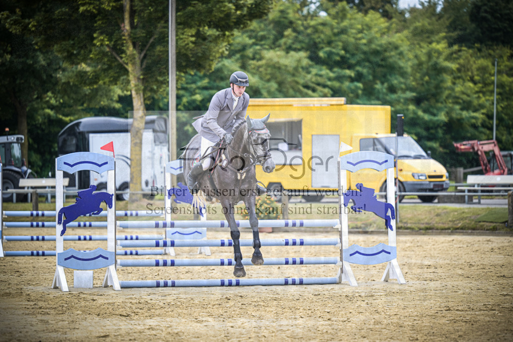 DOS_2969 | Entdecke hochwertige Reitturnierfotos von Foto Oger. Professionell, emotional und authentisch – jetzt Lieblingsmomente im Shop bestellen.Deutschlandweite Turnierfotografie. - Realisiert mit Pictrs.com