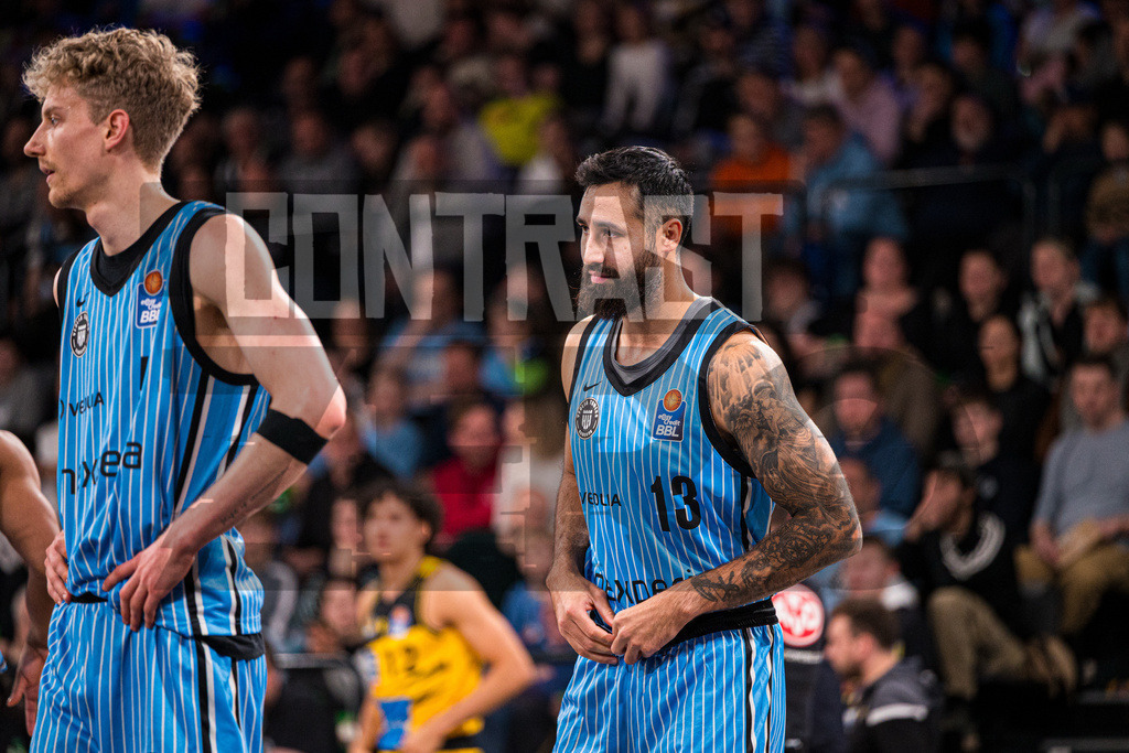 Basketball I Herren I Bundesliga I Saison 2025/2026 I 8. Spieltag I Veolia Towers Hamburg - MHP Riesen Ludwigsburg | Martin Breunig (13, Veolia Towers Hamburg) auf dem FEld - Realisiert mit Pictrs.com