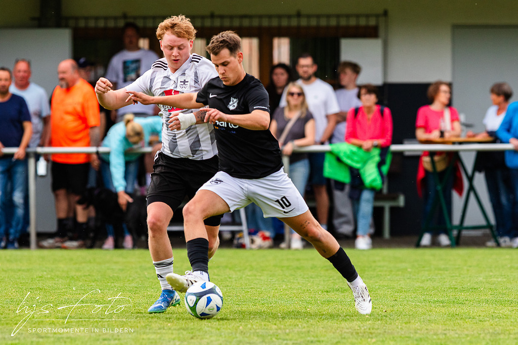SV Waldesch - SG Urbar-15 | Sportfotografie Hermann-Josef Stoffel - Realisiert mit Pictrs.com