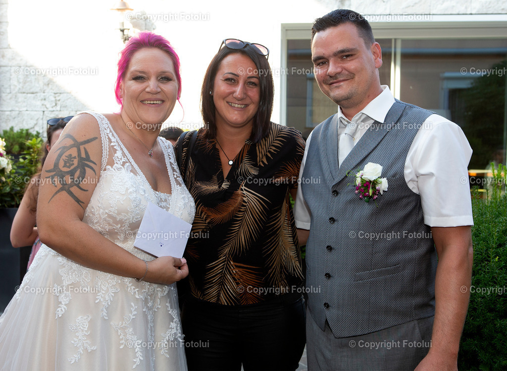 KERSTINFREDYHOCHZEIT_260822_208 | bilder, linz, photo, foto, fussball, sport, fotolui, bundesliga