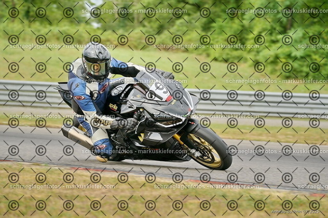 25bt05-0061 | markuskiefer.com - Realisiert mit Pictrs.com