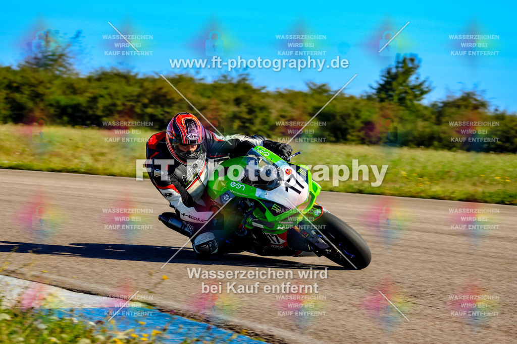 017-1647 | Hier findet Ihr Bilder von Touristenfahrten auf der Nürburgring Nordschleife oder von anderen Veranstaltungen die ich besucht habe. Viel Spass beim Durch Schauen 