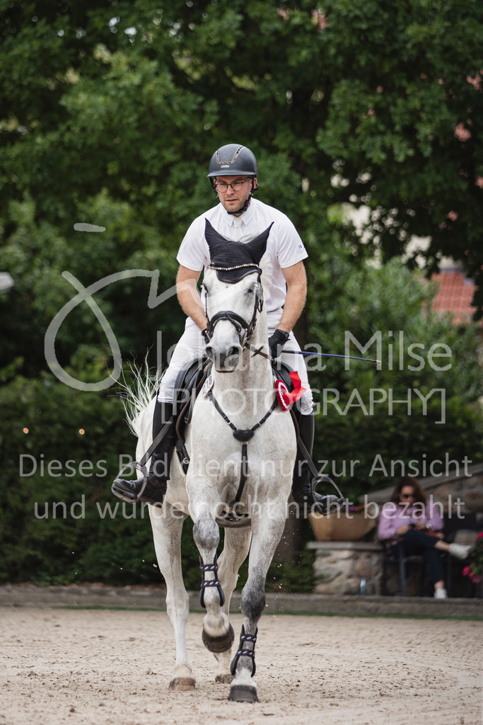 250622_Lemwerder_M2-SprmstAnf-860 | Deine schönsten Turniermomente als professionelle Fotos! Entdecke hochwertige Pferdesport-Fotografie im Online-Shop. Jetzt Fotos finden & bestellen!